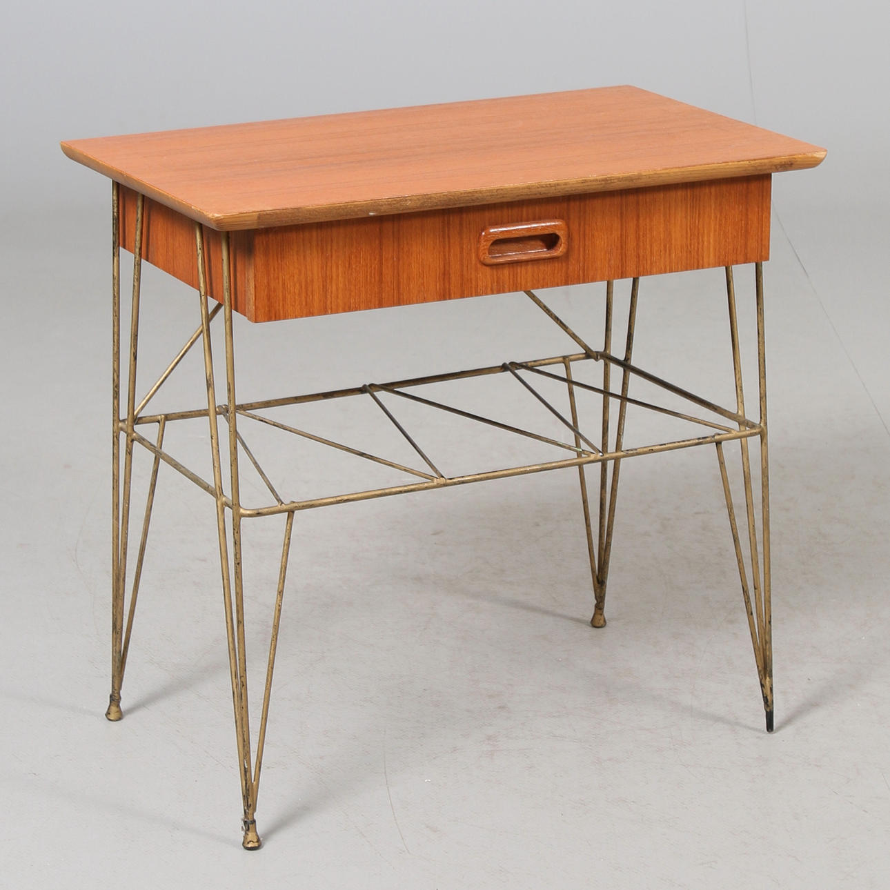 SENGEBORD, snor, teaktræ, 1960'erne.