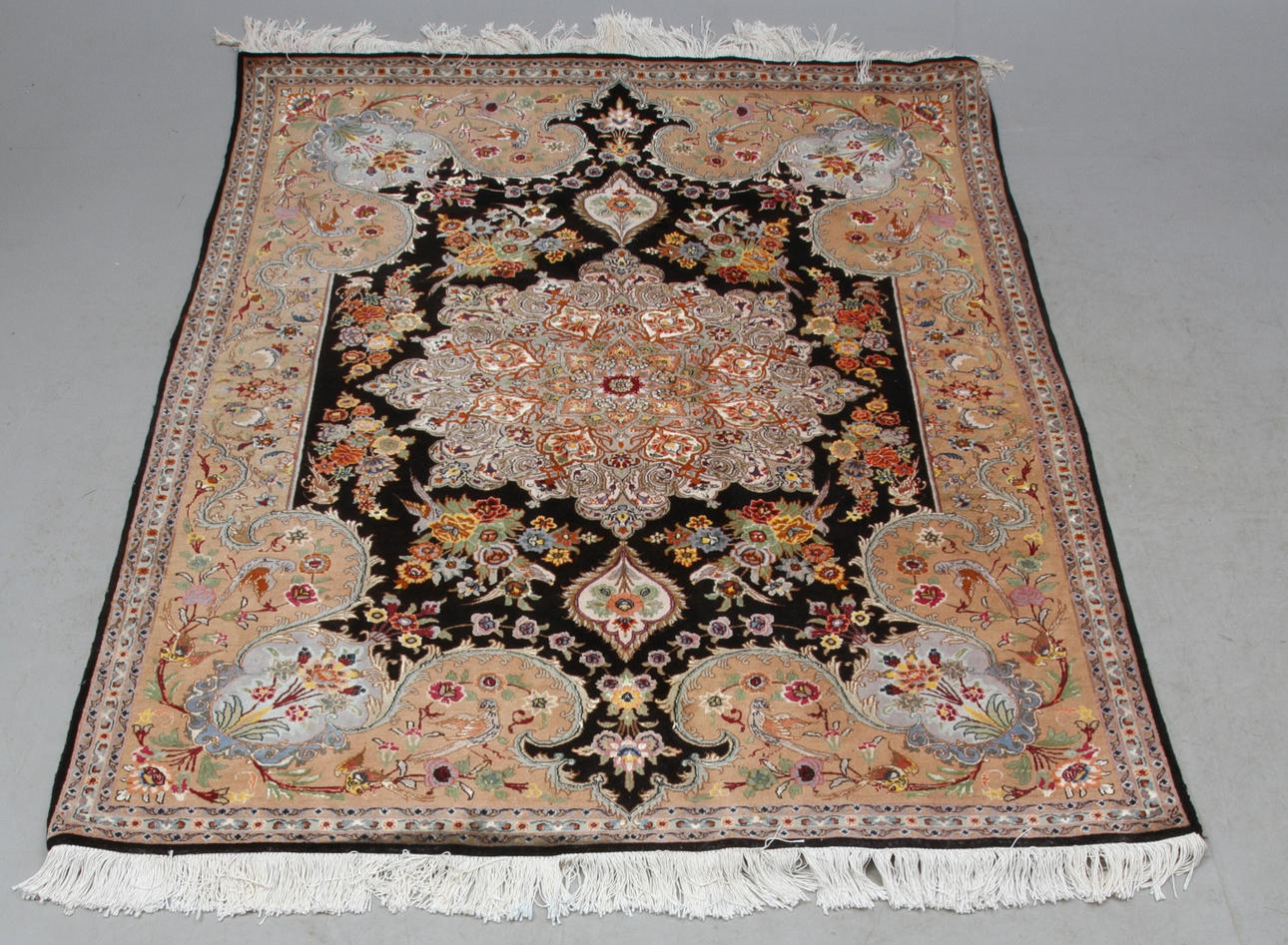 MATTA, orientalisk, ca 194 x 151 cm.