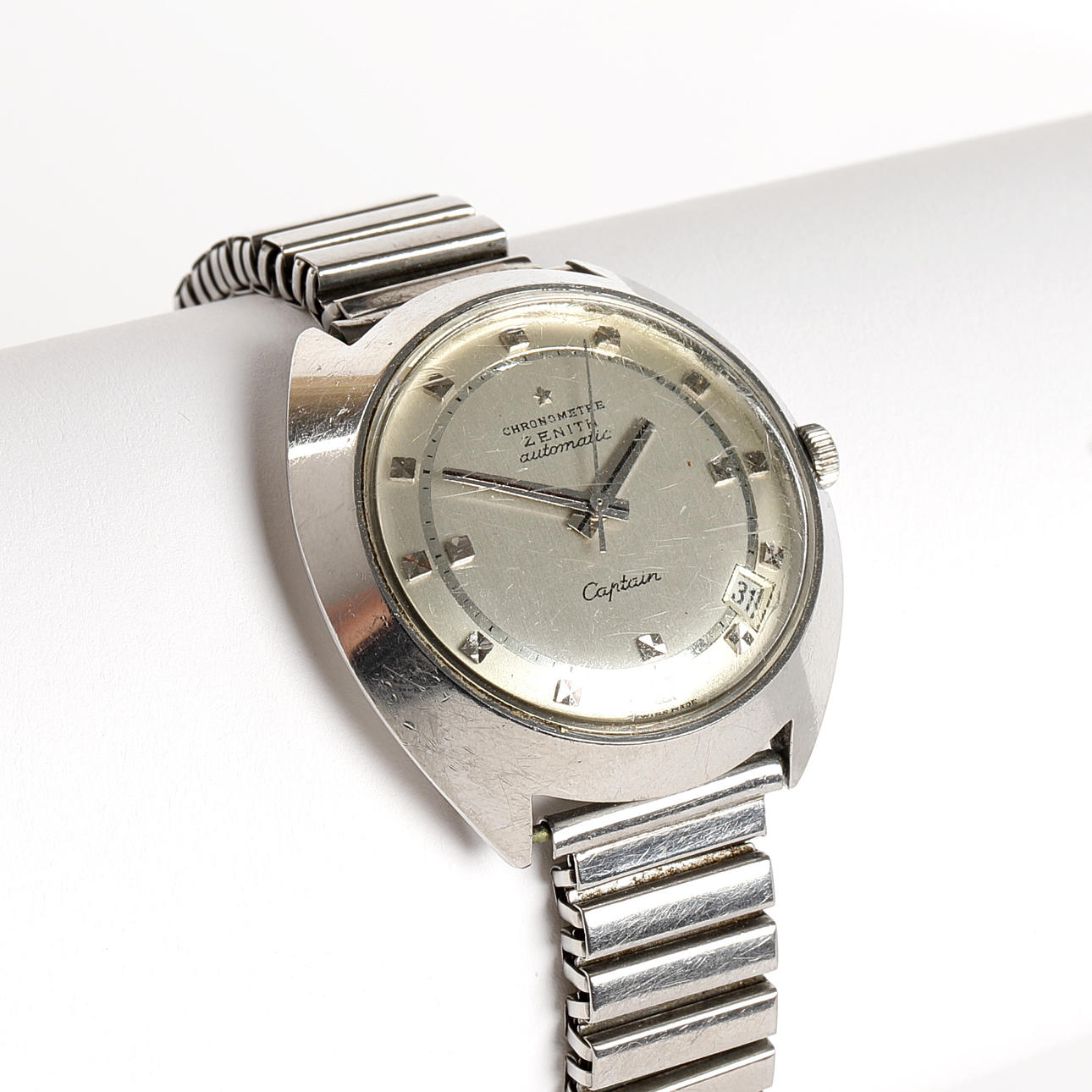 ZENITH, Captain, Chronometer, wristwatch, steel, automatic, plexiglass, metal link, circa 1970s.