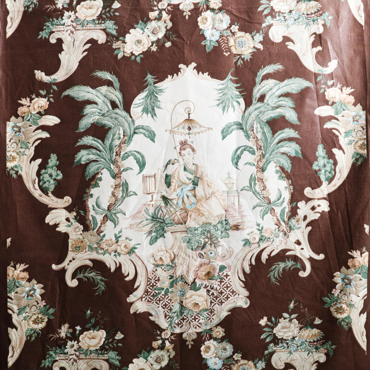 TEXTIL / TYG,Orientaliskt motiv, ca 8 meter.