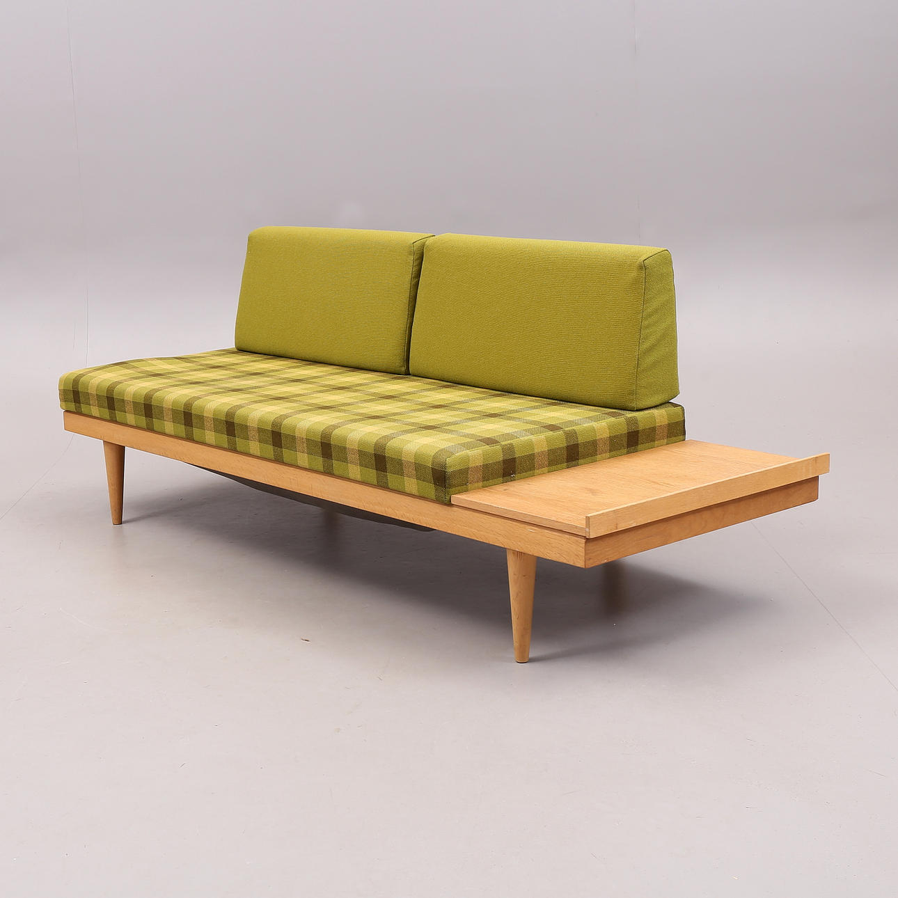 DAGBÄDD, lövträ, "Svane", Ekornes.