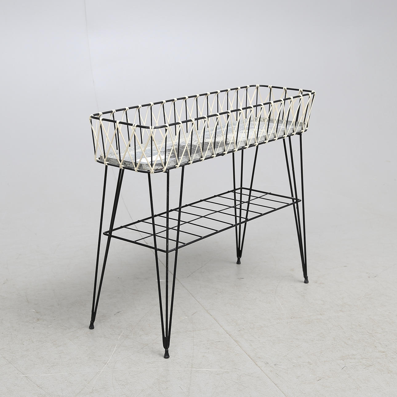 BLOMMBORD, 50-tal, string.