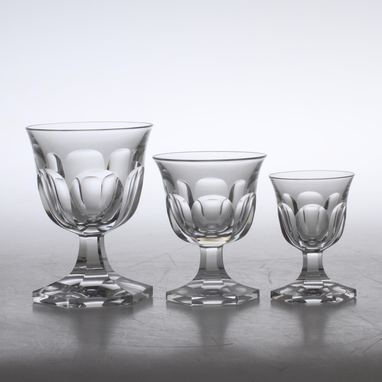 GLASSERVISDELAR, 34 delar, "Kronoberg", Elis Bergh, Kosta.