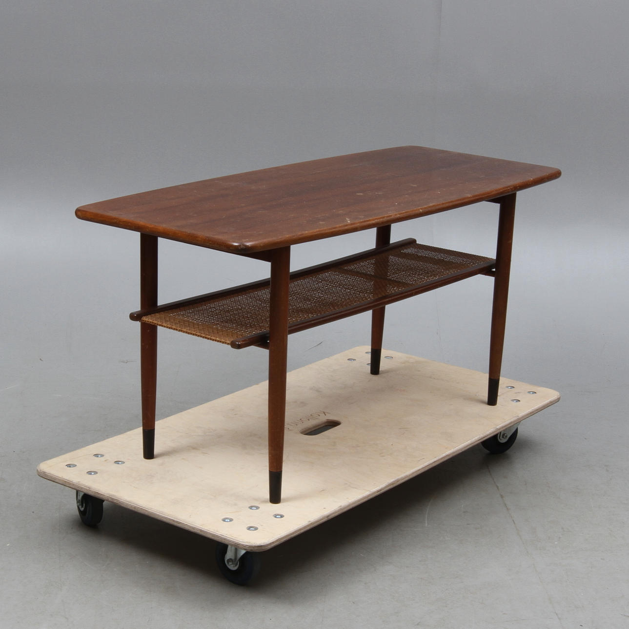 SOFFBORD, Hugo Troeds, Bjärnum 1900-tal.