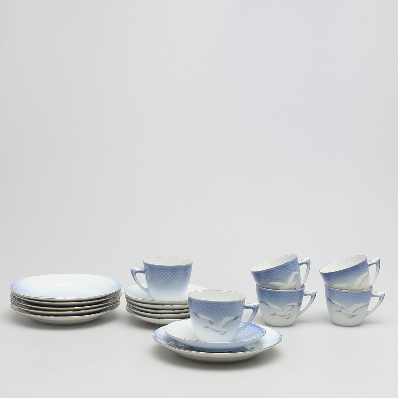 KAFFESERVISDELAR. 18 delar. Blå måsen, Bing & Gröndal, Köpenhamn, Danmark.