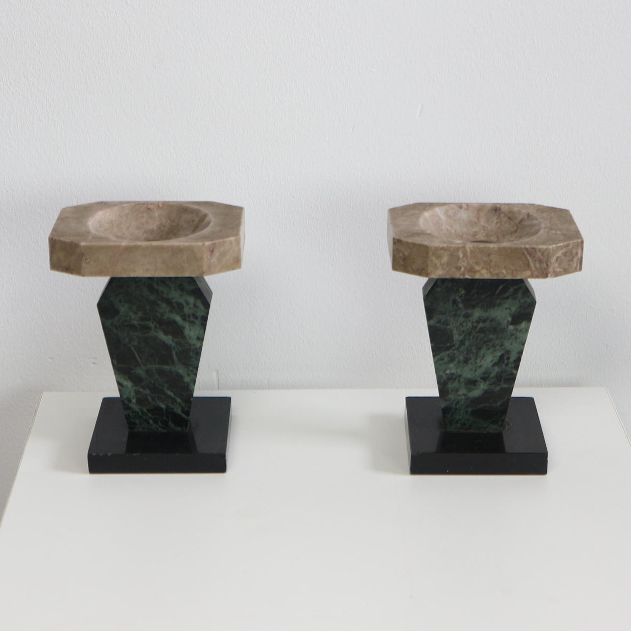 ART- DECO MARMOR KERZENHALTER.