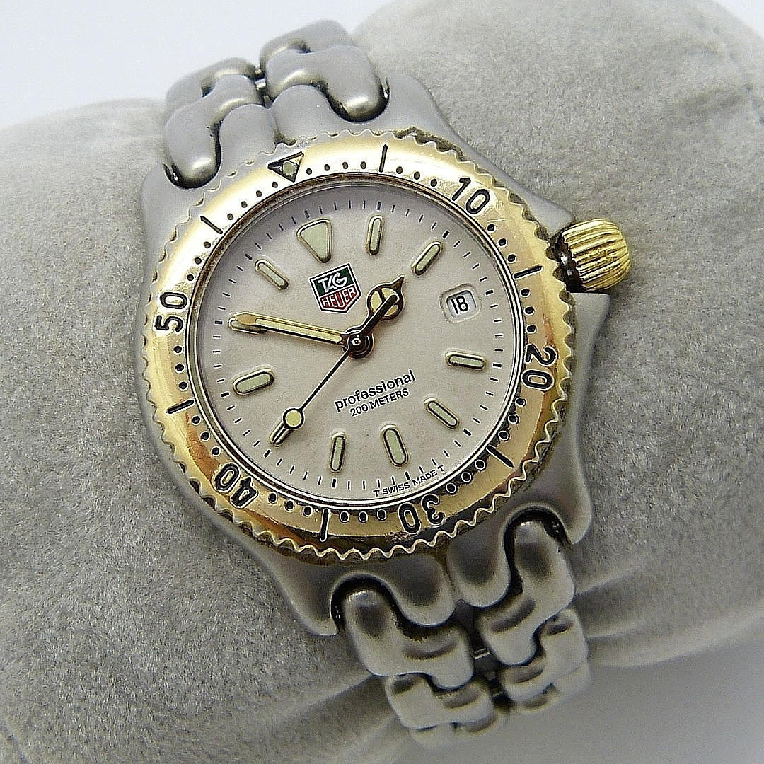 DAME'S TAG HEUER DYKKERUR.