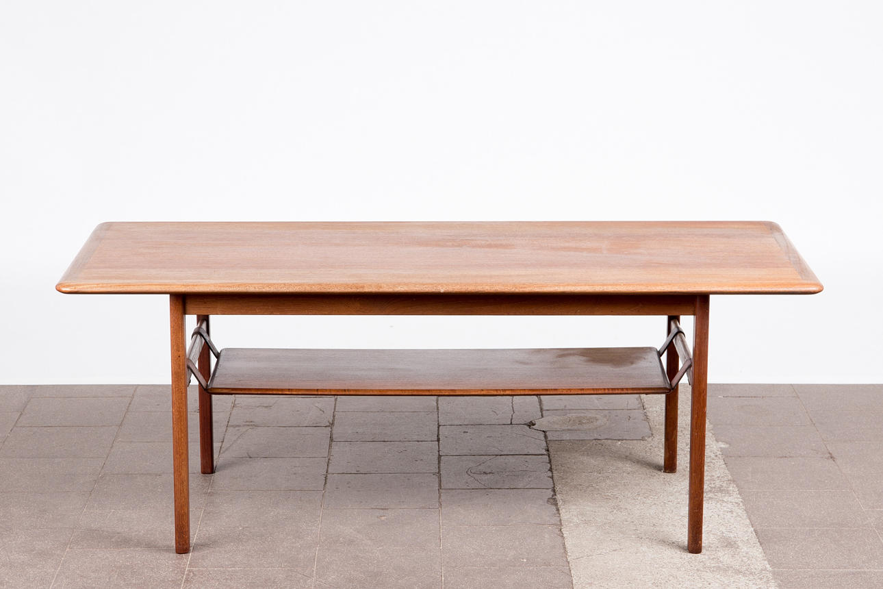 Bord/soffbord, teak, läder, 1960-tal.