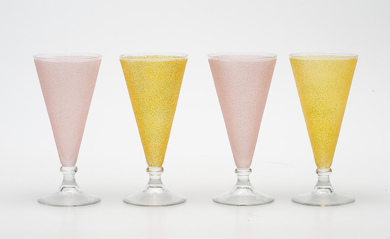 GLAS, 4 st, 1900-talets mitt.