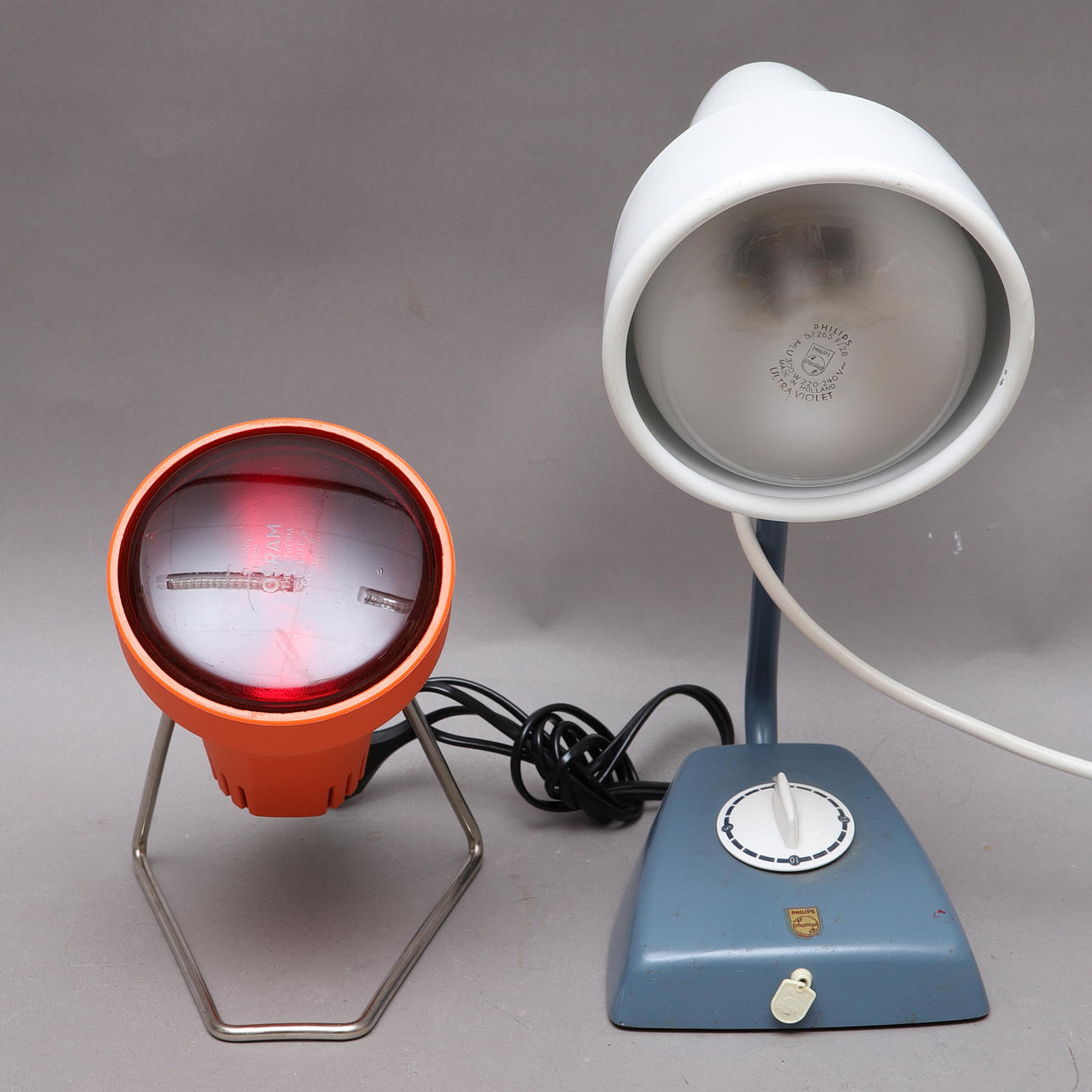 HEAT LAMPS, 2 pcs, table model, i.a. Philips.