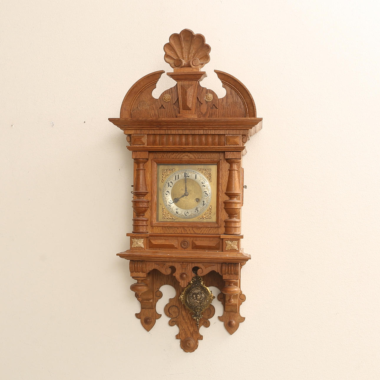 VÄGGPENDYL, ek, tidigt 1900-tal.