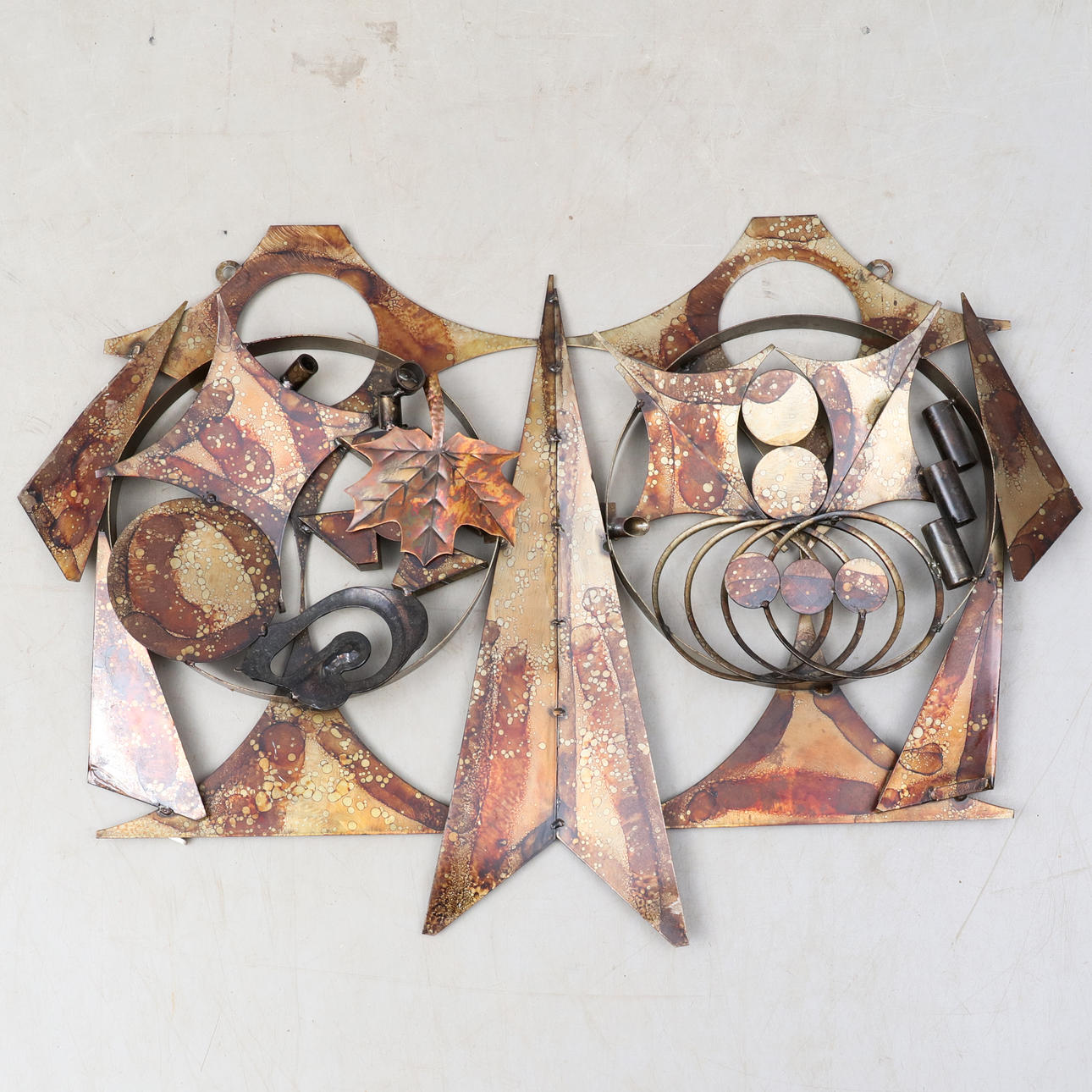 HENRIK HORST. Wall sculpture, metal, signed.