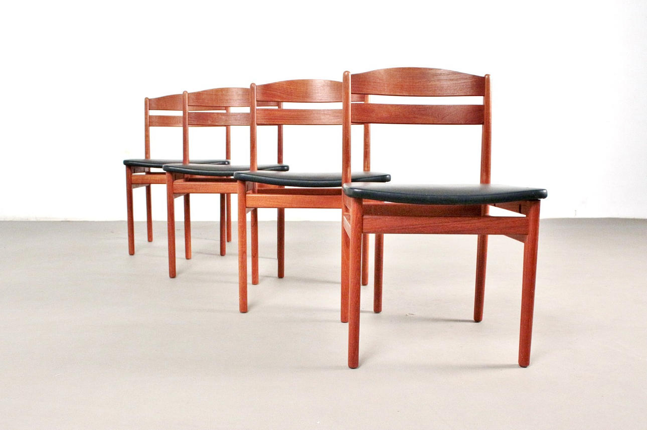 Sæt stole model nr. 82 af BS Møbler, Danmark (4).