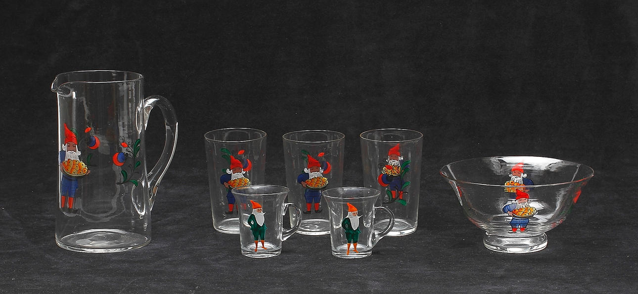 GLASSERVISDELAR, 7 delar, 1900-tal.