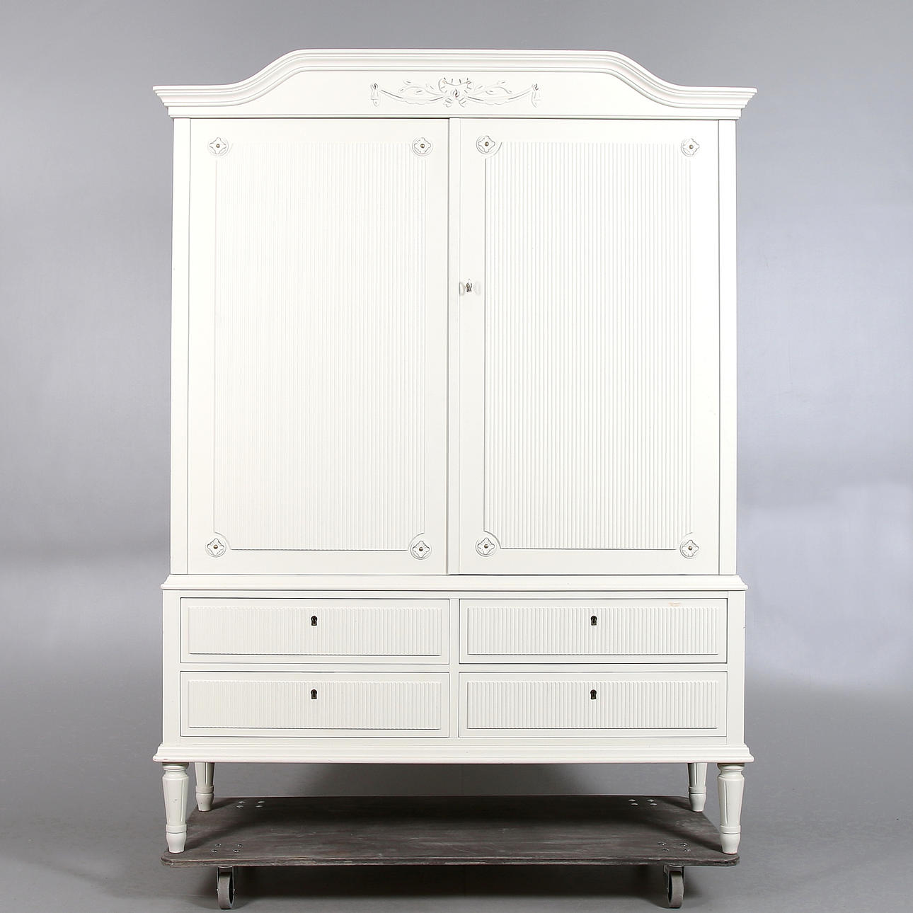 MATSALSSKÅP, Gustaviansk stil, 1900-talets andra hälft.