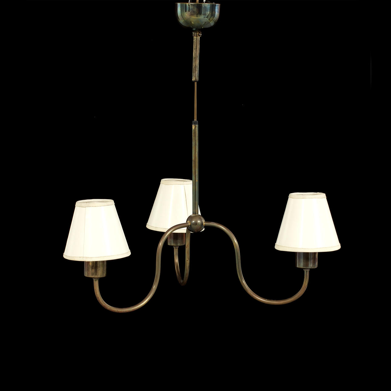 TAKKRONA, modell 2479, Josef Frank, Svenskt tenn. Höjd 37 cm.