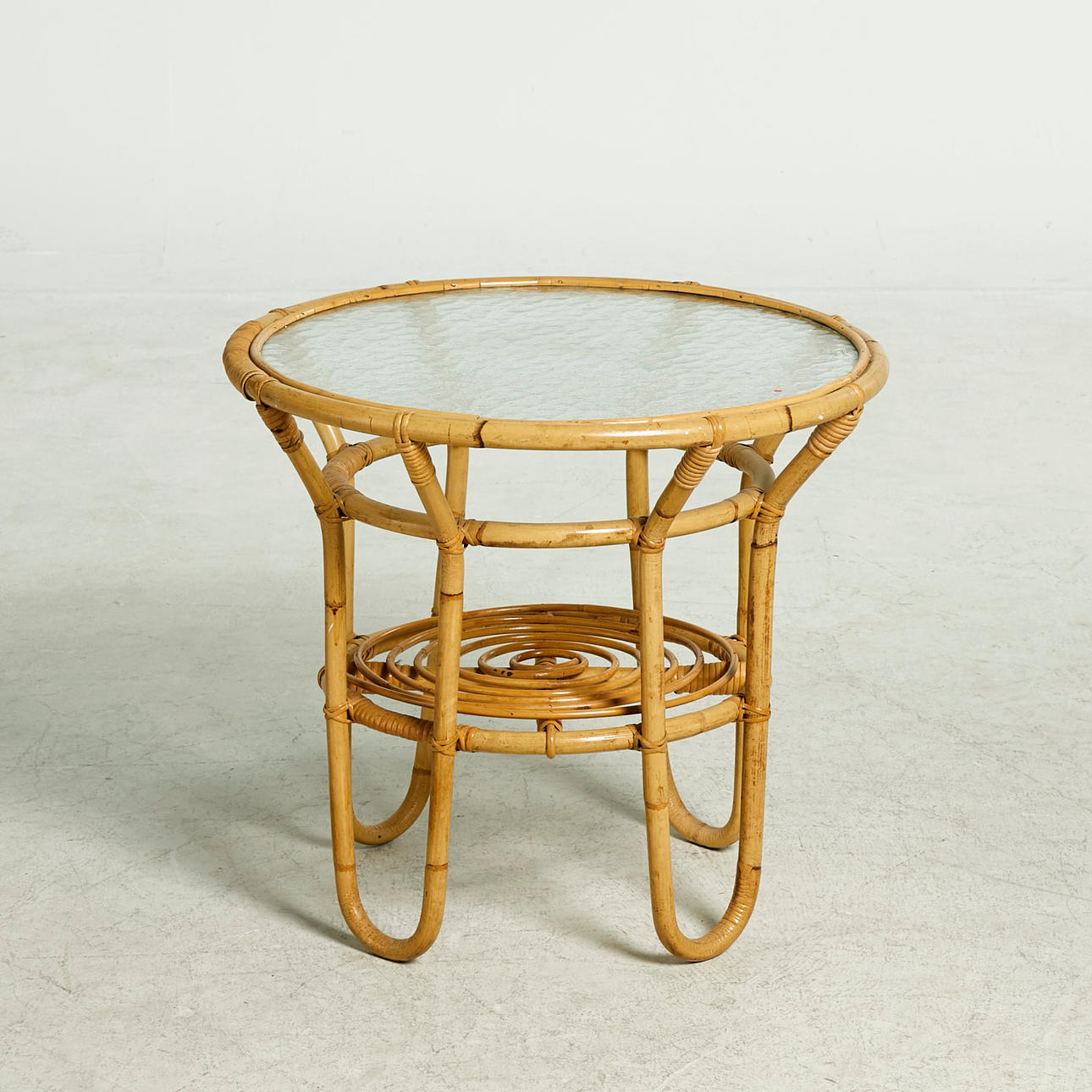 SOFABORD, bambus og rattan, glasplade.