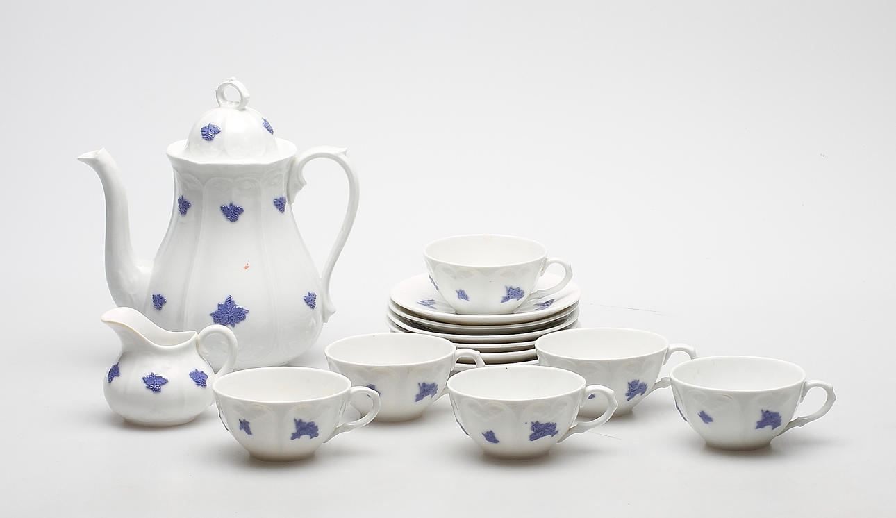 SERVISDELAR, 8 delar, benporslin, "Blå Blom", Gustavsberg.