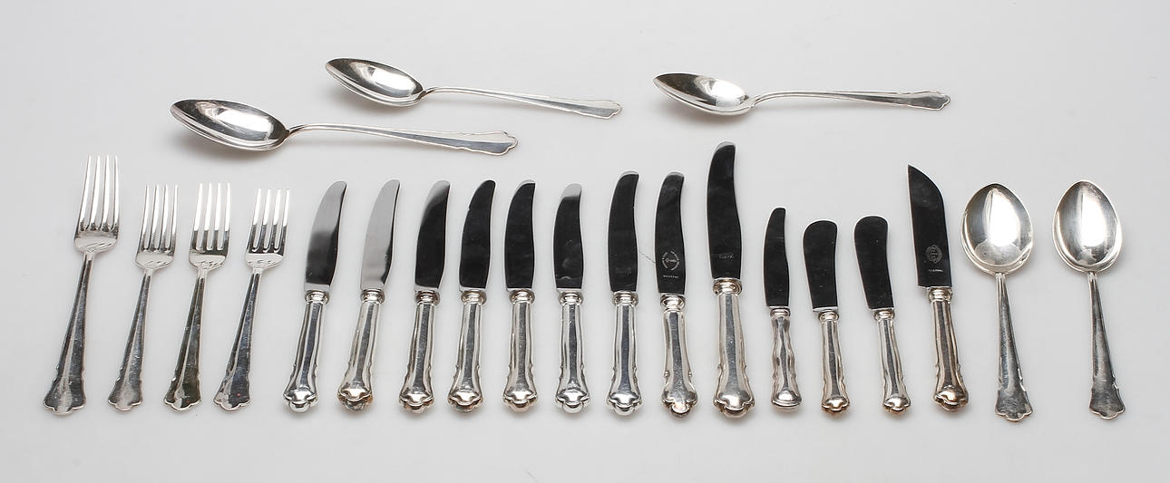 BESTICK, 20 delar, silver, "Chippendale" samt 2 udda modeller, vikt ca. 1007,3 gram.