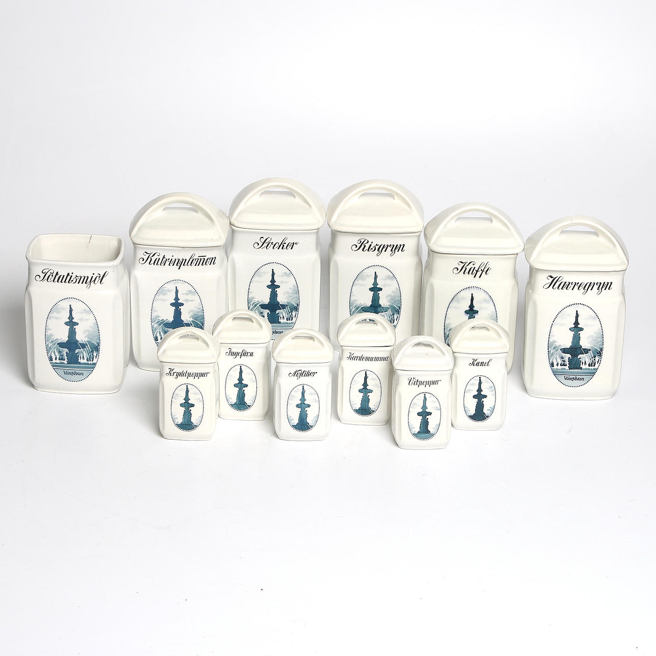 KRYDDBURKAR, 12 st, majolika, "Inge" Vängåvan Sundsvall. 1900-talets första hälft.