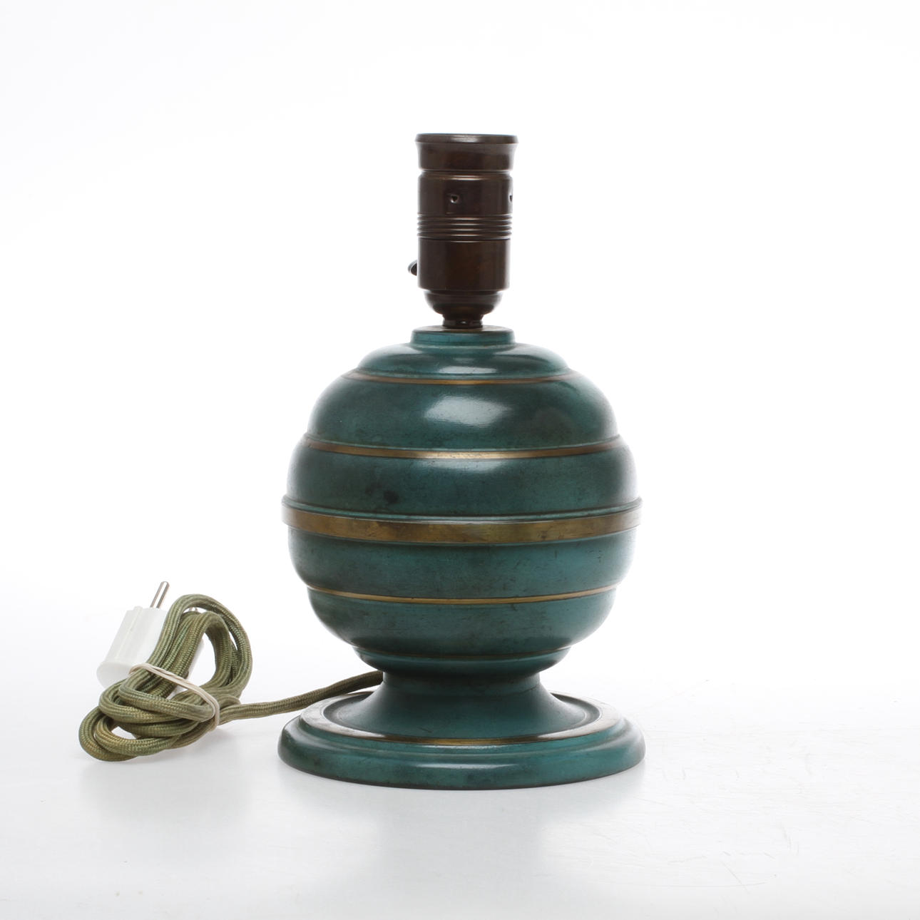 BORDSLAMPA, patinerad metall, art deco, 1900-talets första hälft.