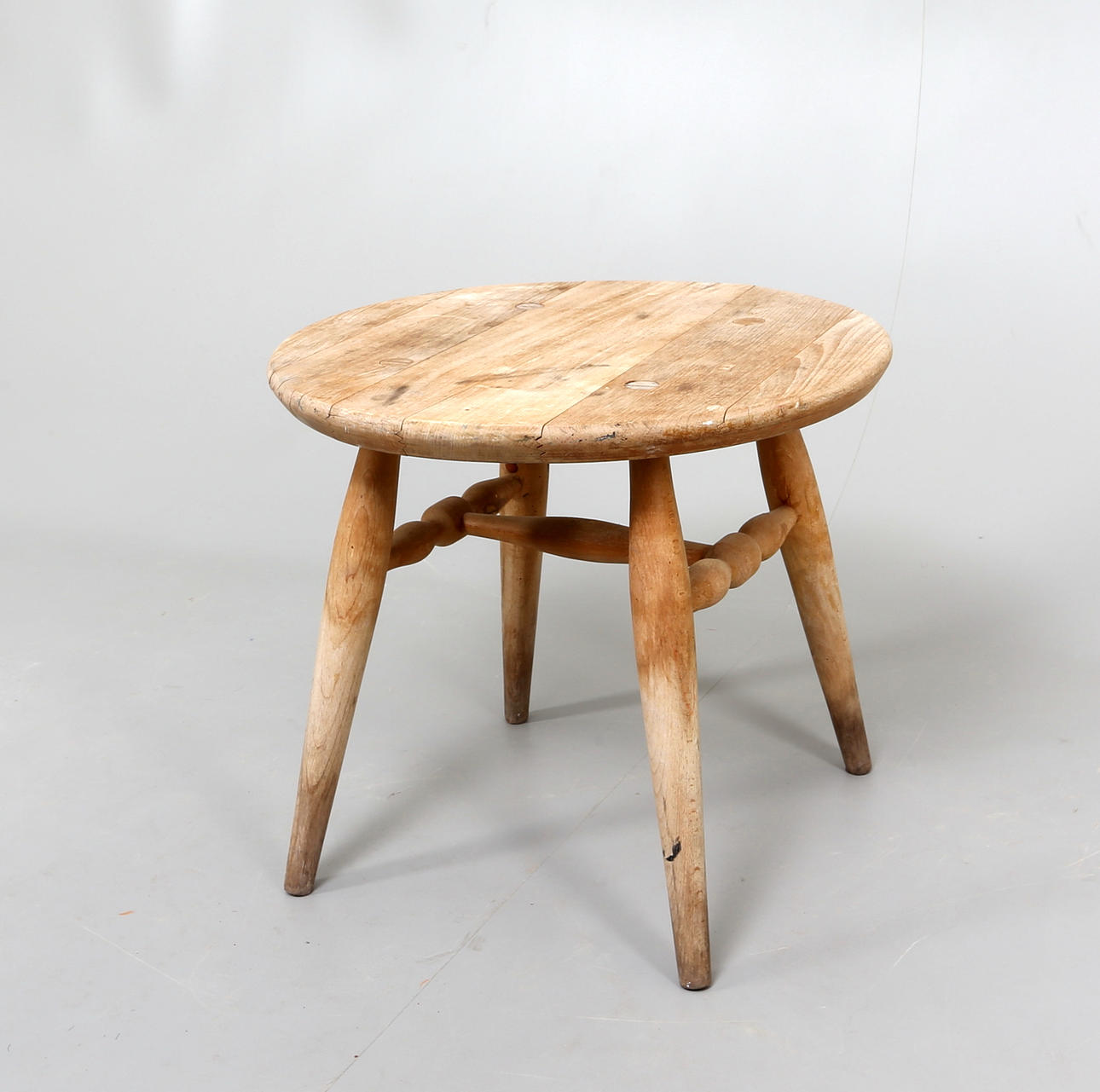 ERIK HÖGLUND. Bord.