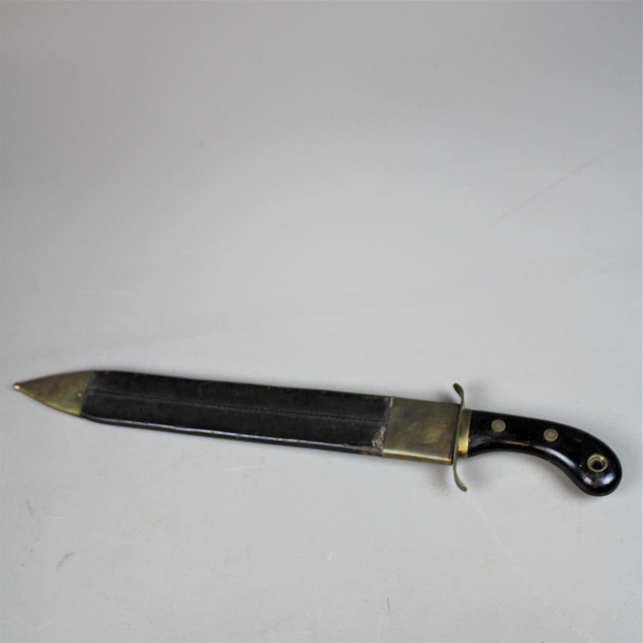 FASKIN KNIV med enægget klinge.