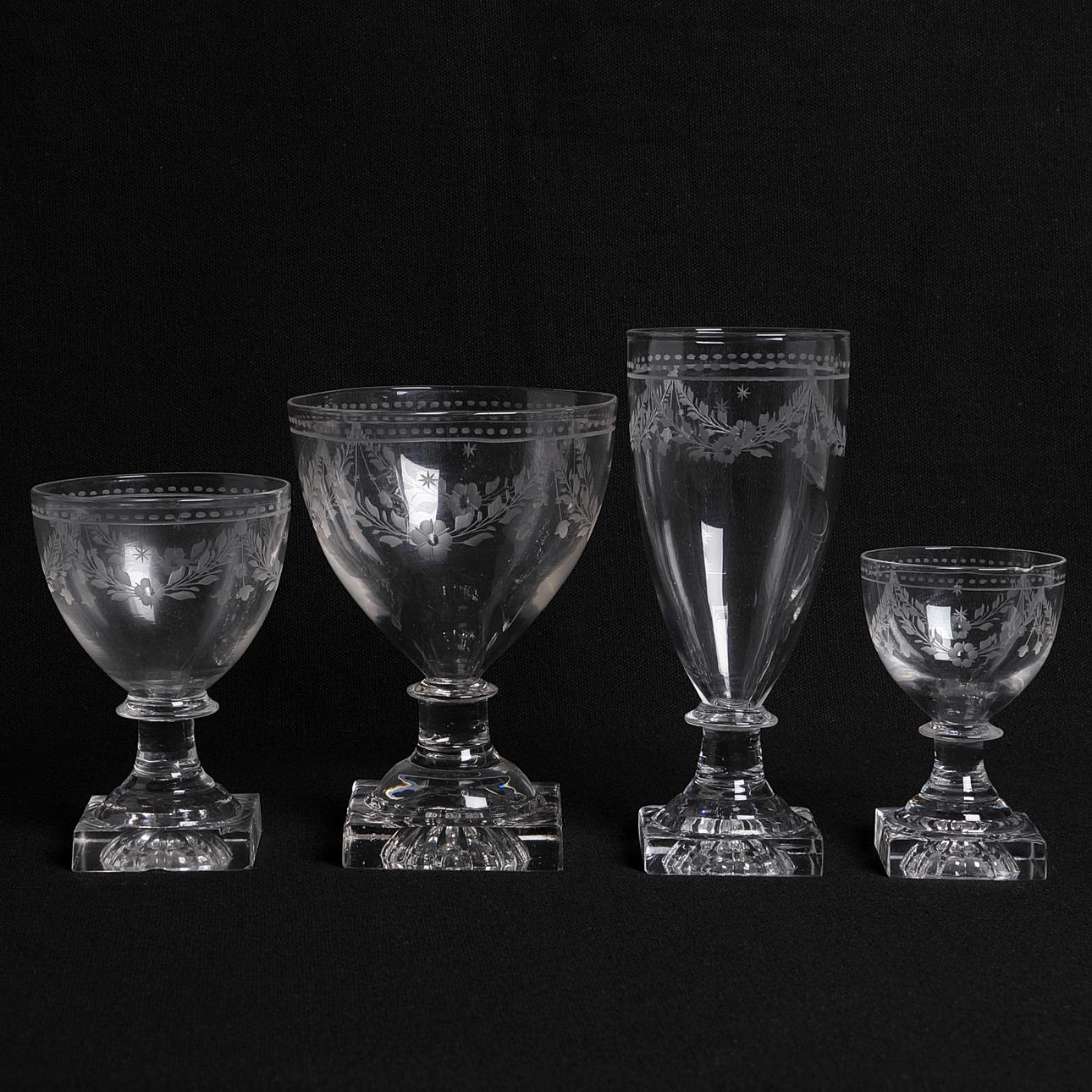 GLASSWARE, 50 pieces, 1930s/40s. polished decor. Glass - Tableware -  Auctionet