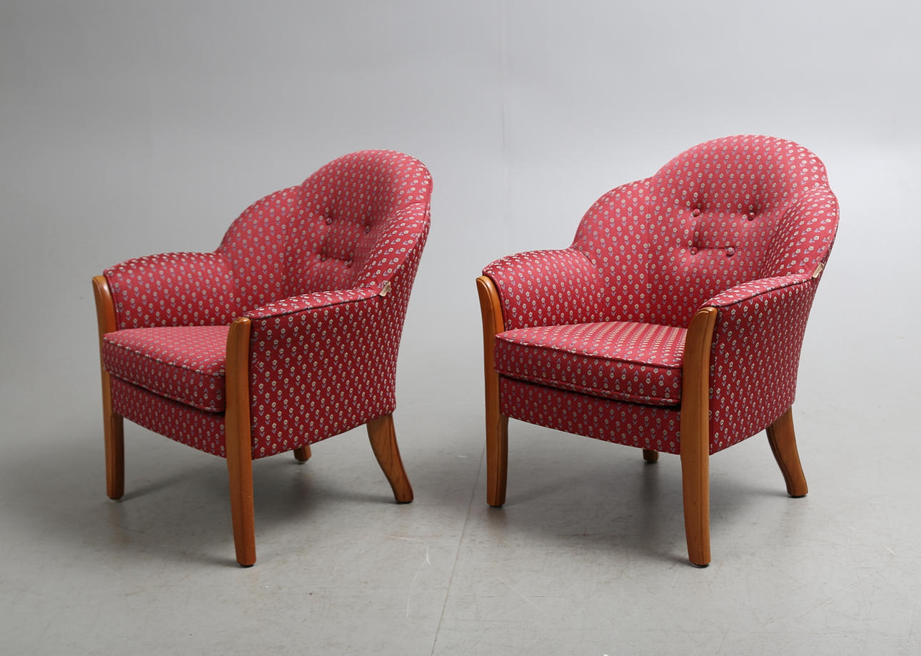 FÅTÖLJER, ett par, Brunstad, 1900/2000-tal.