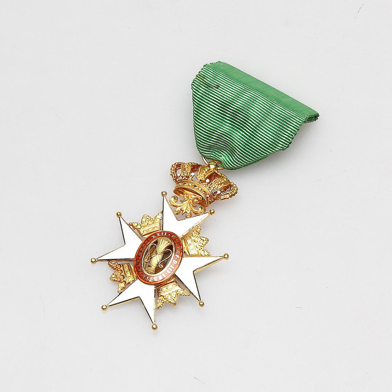 ORDENSMEDALJ, Vasaorden, 18k guld och emalj, CF Carlman, Stockholm, vikt ca. 15 gram.