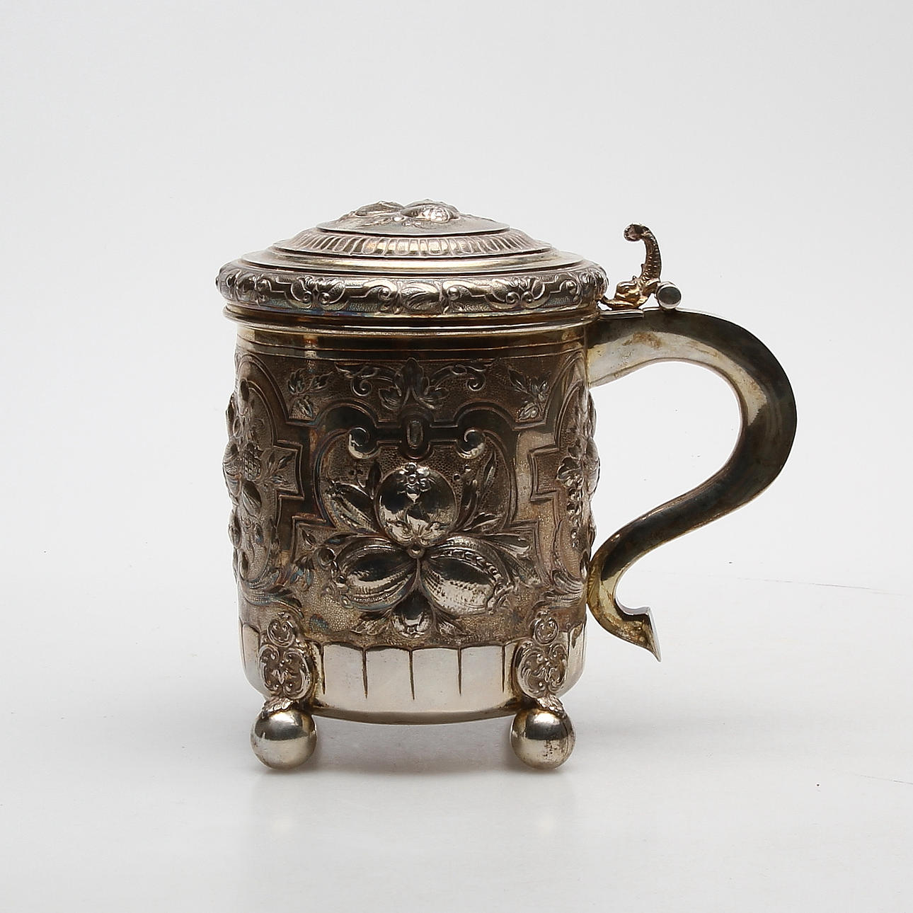 DRYCKESKANNA, silver, barockstil, Karl Söhnlein & Söhne, Hanau, vikt ca. 830 gram.