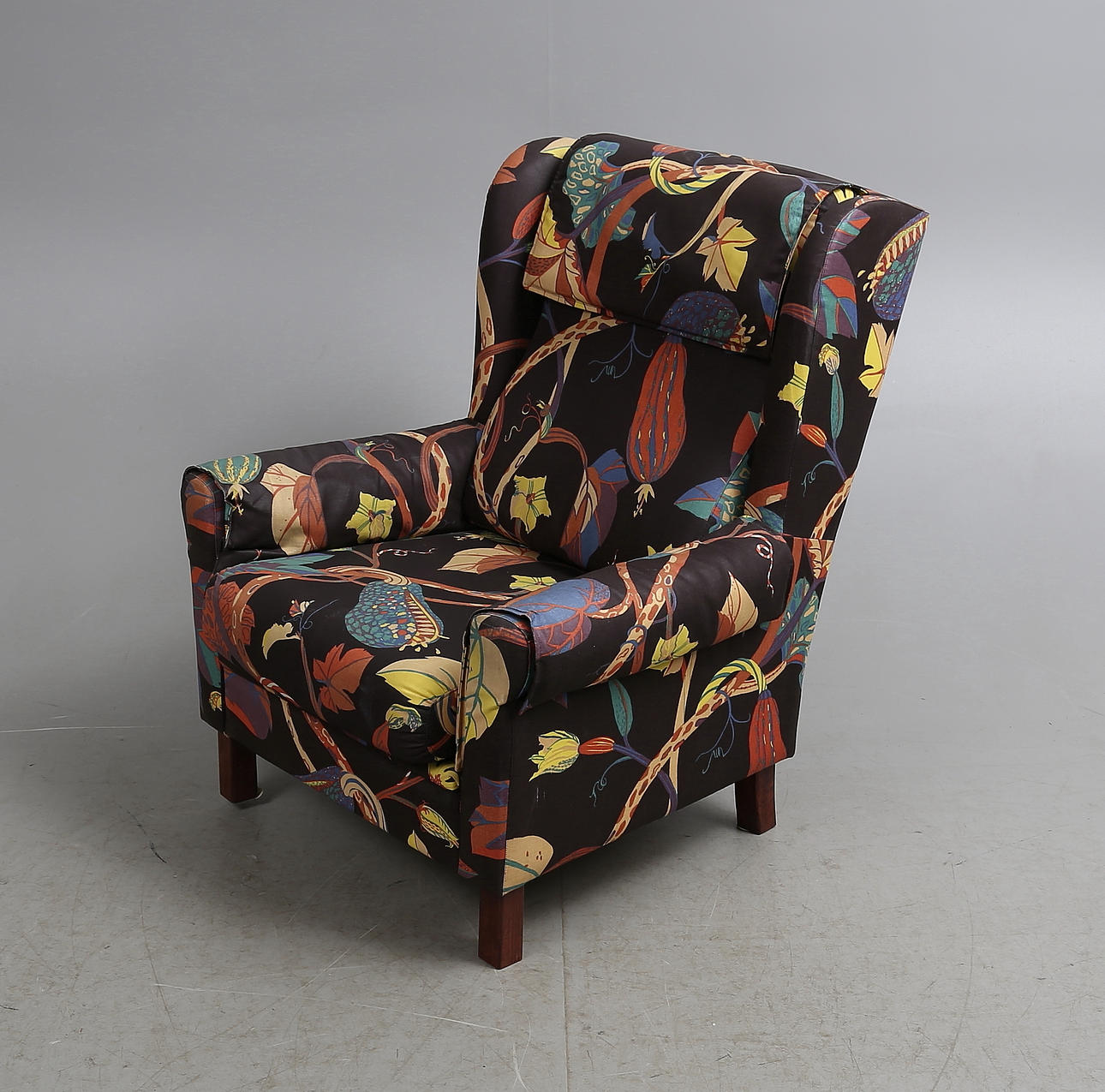 FÅTÖLJ, öronlappsmodell, 1900-talets andra hälft.