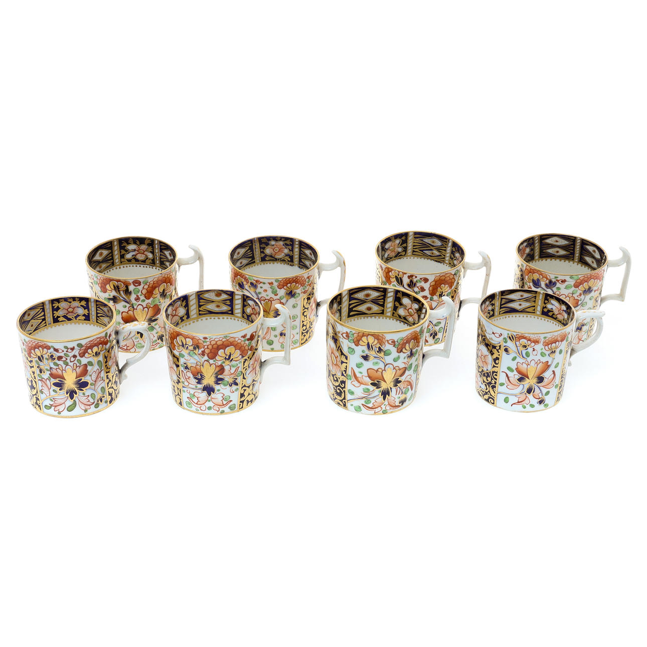 SIX DERBY IMARI PATTERN COFFEE CANS, EARLY 19TH CENTURY.