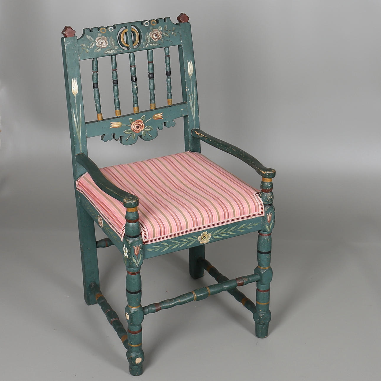 KARMSTOL i orginalfärg? 1800-talets mitt.