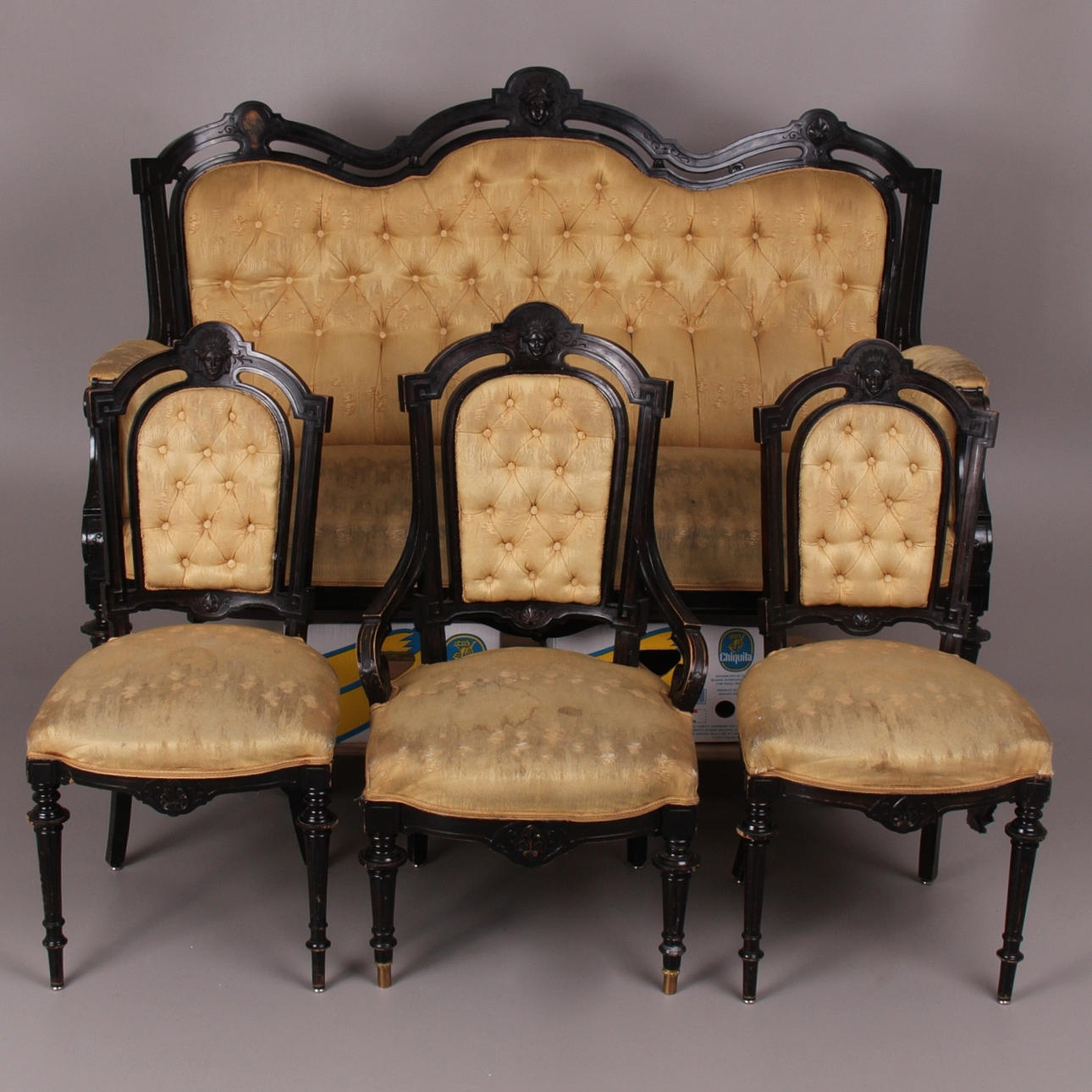 SALONGSGRUPP, 5 delar, Louis XVI-stil.