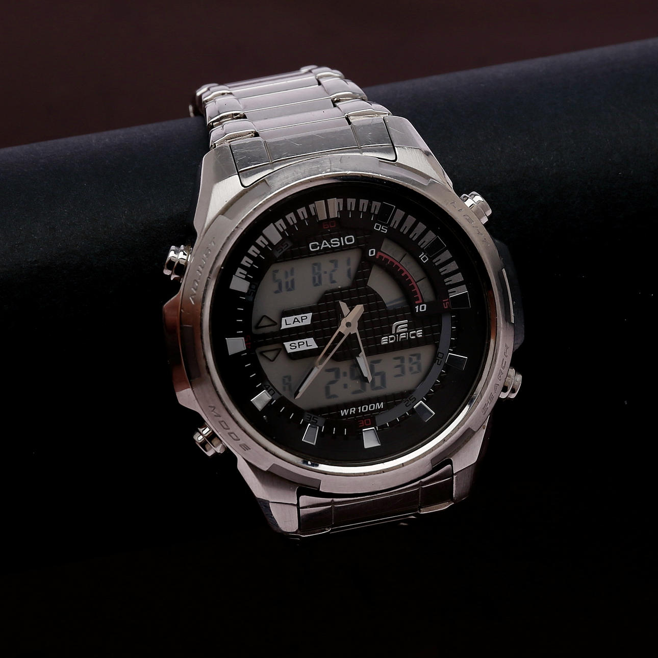 CASIO EDIFICE, quartz.