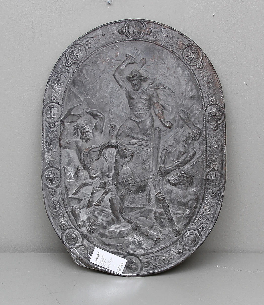 SKÖLD, gjutjärn, fornnordiskt motiv, enligt uppgift Linköpings gjuteri, 1900-tal.