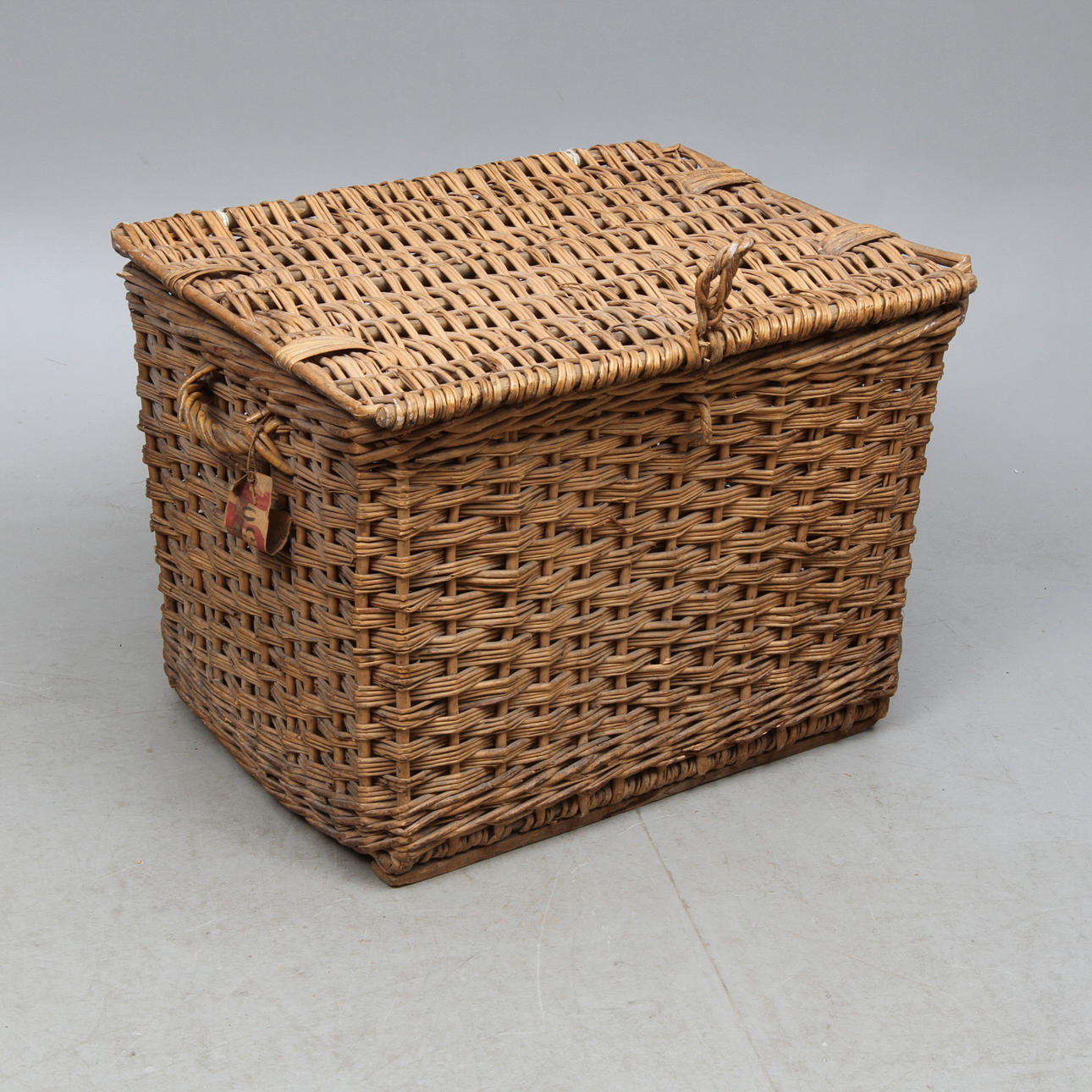 KORGKISTA, flätad rotting, troligen 1800-talets senare del.