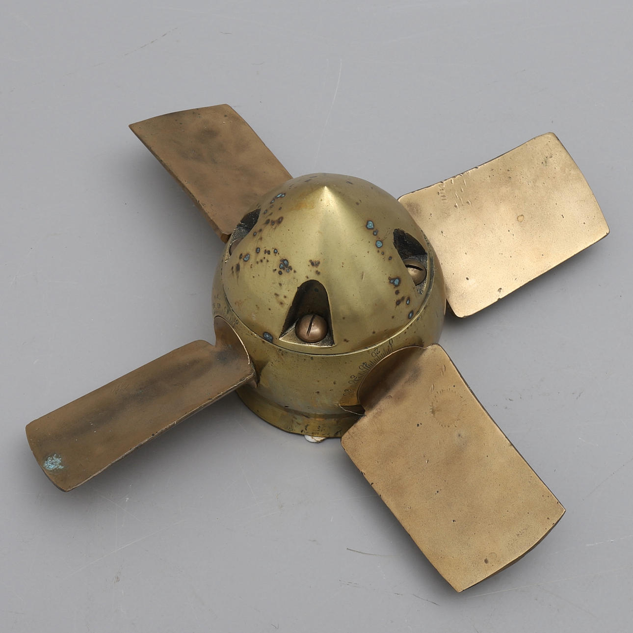 STEERING PROPELLERS FROM A MILITARY SHIP, bronze.