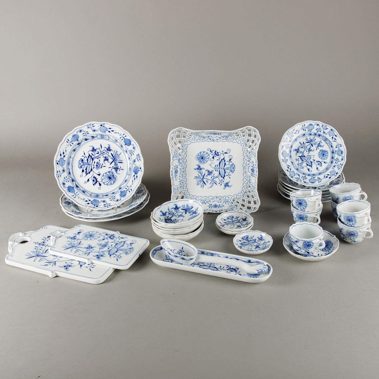 Meissen, massa lökmönster, 1900-tal(28).