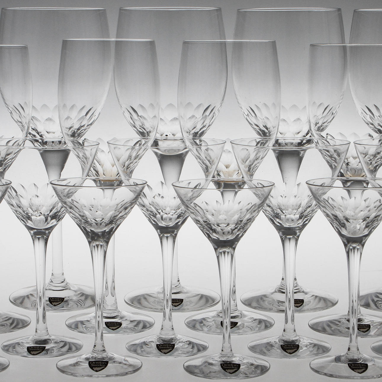 GLASSERVIS, 33 delar, "Illusion", Orrefors.