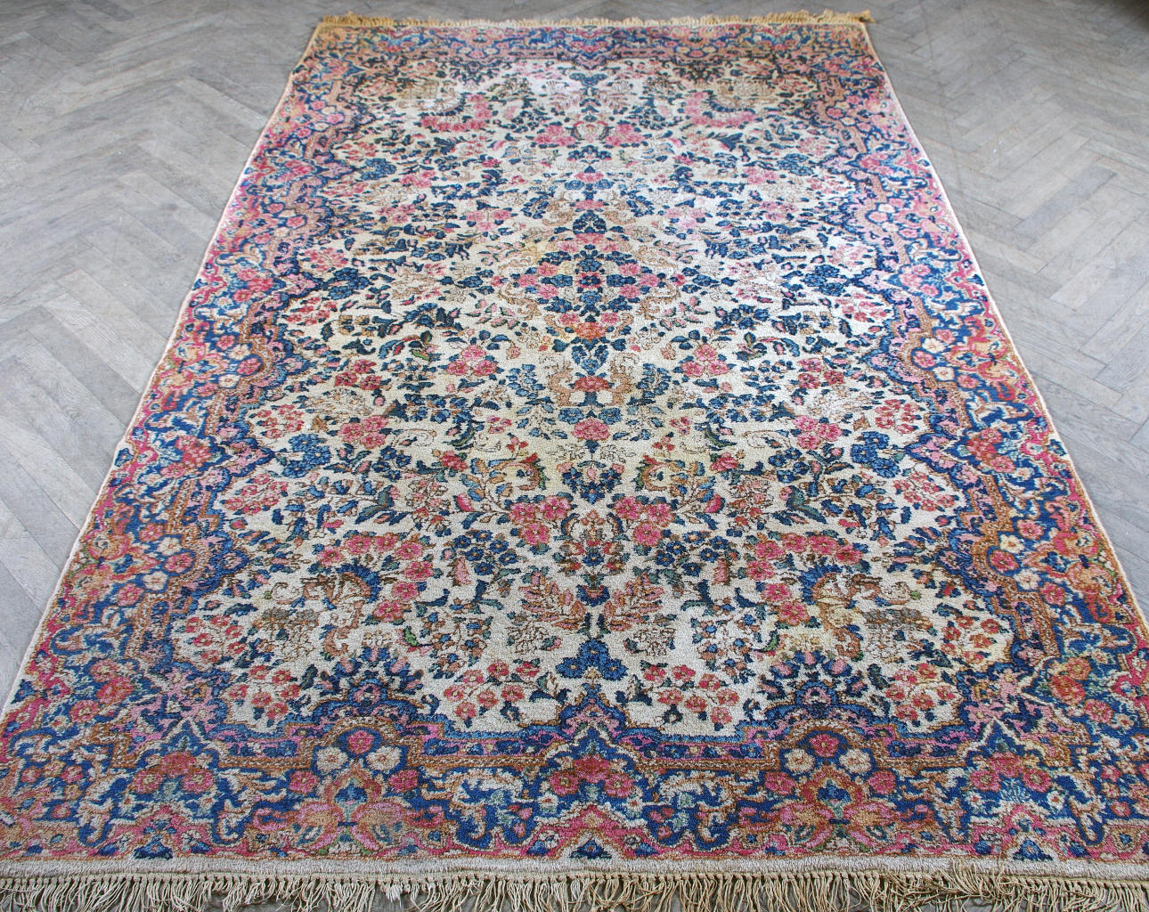 ORIENT MAT, semantic, 290 x 184 cm.