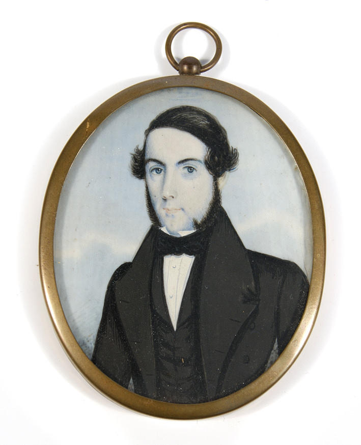 MINIATYR, manporträtt, 1800-tal. Tempera a. elfenben. 8,2 x 6,7 cm Smal mässing ram.