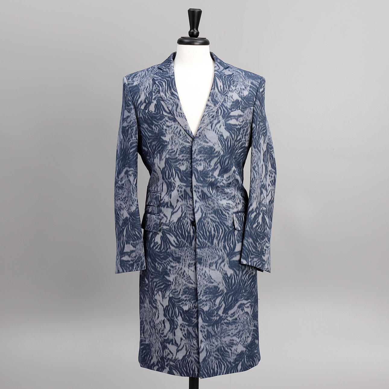 LARS WALLIN. Bonjour, blue patterned, size 150.