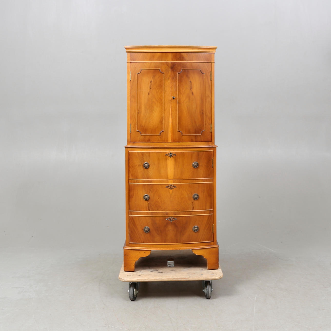 MUEBLE BAR, estilo inglés, siglo XX.