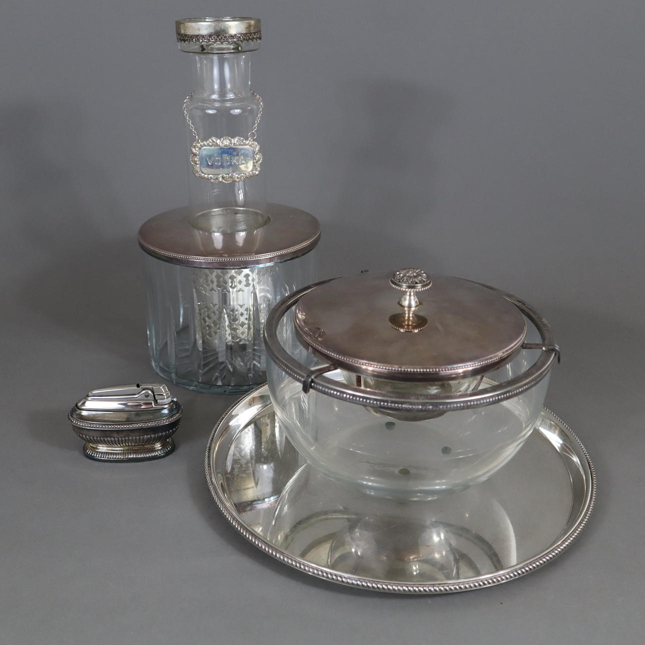 - VODKA och CAVIAR COOLER - glas/silverpläterad metall.