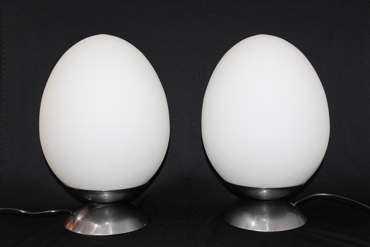 LAMPA, ett par, glas, äggformade.