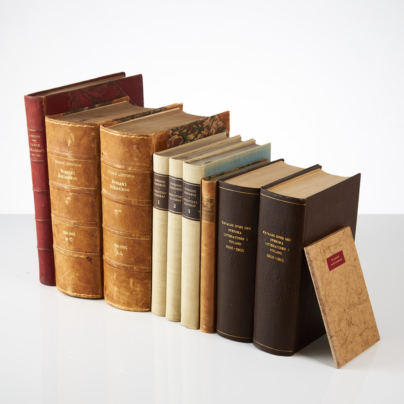 BIBLIOTECA NÓRDICA (10).