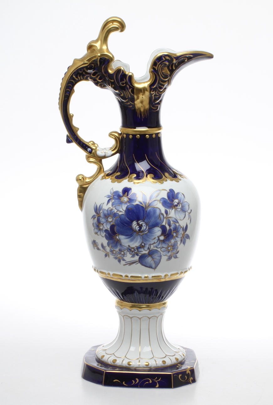 PRYDNADSKANNA, porslin, Royal Dux, 1900-tal.