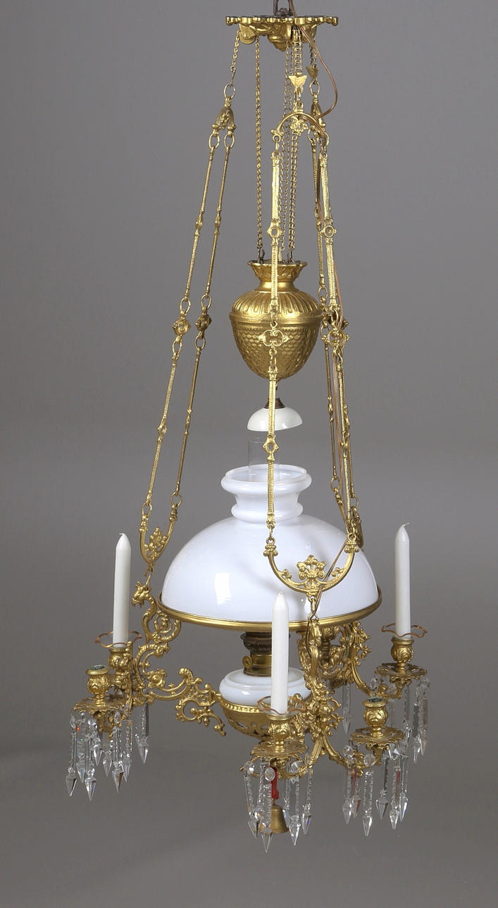 FOTOGENLAMPA, 3 armad med dubbla ljushållare, elektrifierad.